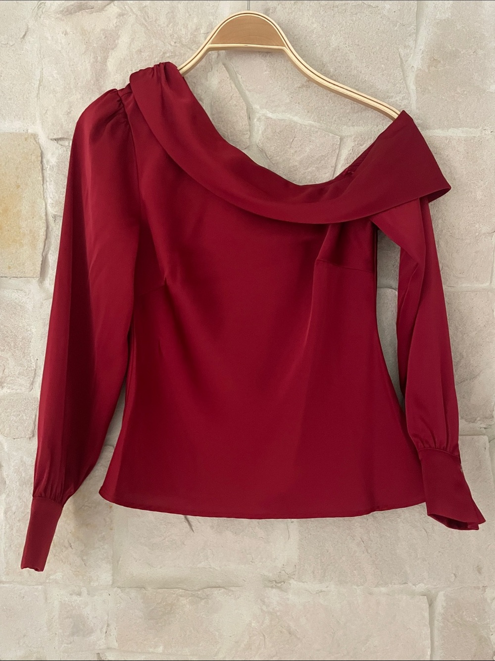 NWOT- ASTR Women’s Burgundy One-Shoulder Blouse. XS